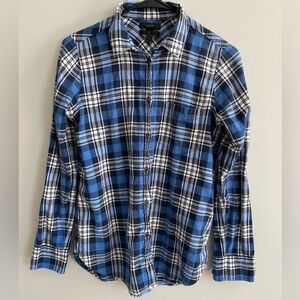 J. Crew Button Up Shirt Womens Size 2 Blue Plaid
Preppy Long Sleeve